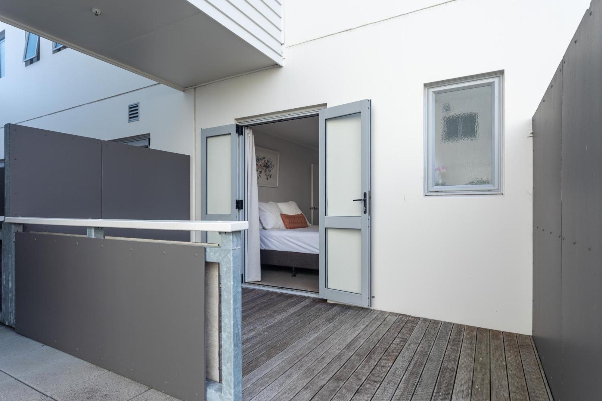 Bright Morningside Apartment Auckland Zewnętrze zdjęcie